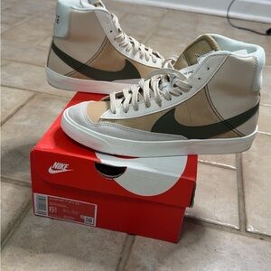 Nike High-Top Sneakers - Beige and Olive